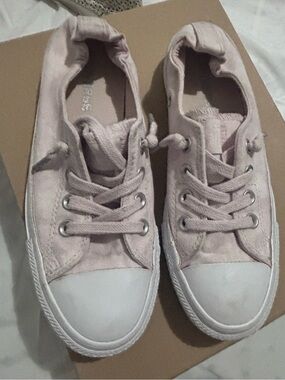 Converse Light Pink Low-Top  Sneakers